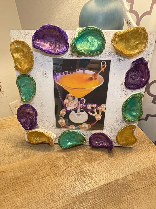 Mardi Gras Oyster Shell 12” 5x7 Picture Frame